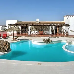 villa-la-senda-del-majorero.in-canary-islands.com/